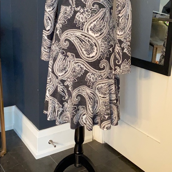 SANDRA DARREN Paisley Grey White Black Faux Wrap - Picture 5 of 5